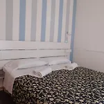 Jolie Hotel