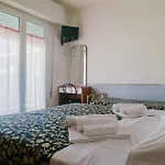 Jolie Hotel 2*