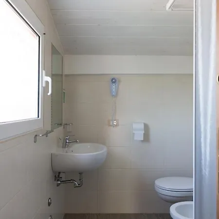Jolie Hotell 2*