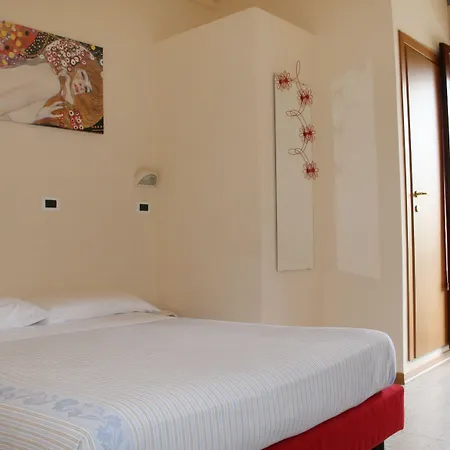 Jolie 2* ריצ'יונה