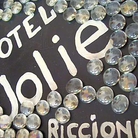 Jolie Hotel